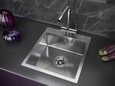 Смеситель для кухни Paulmark SKALEN Sk213020-SS, нержавеющая сталь