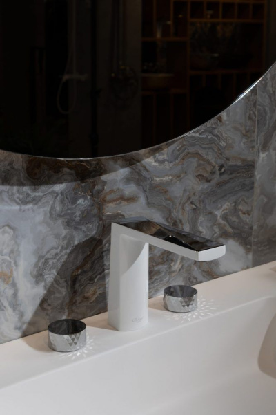 Смеситель для раковины Boheme Venturo 150-WCR-DIAMOND белый, хром