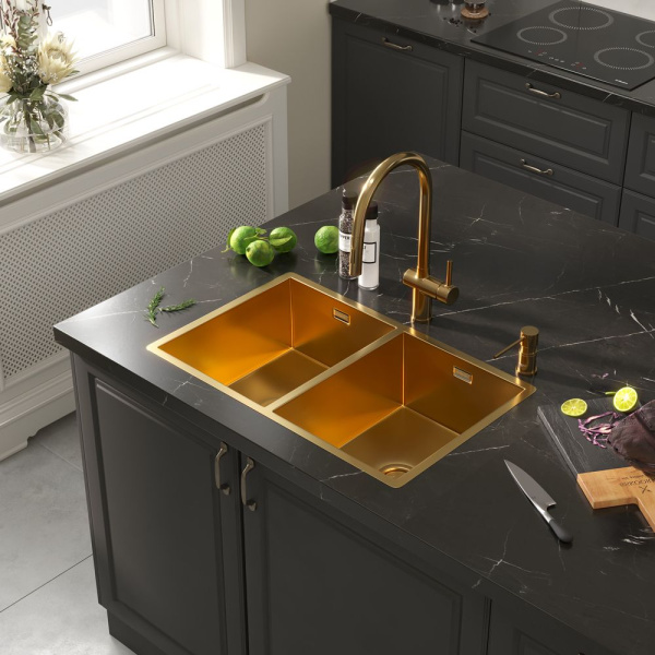 Смеситель Reflexion Lago RX9904GD для кухни с вытяжным изливом, брашированное золото