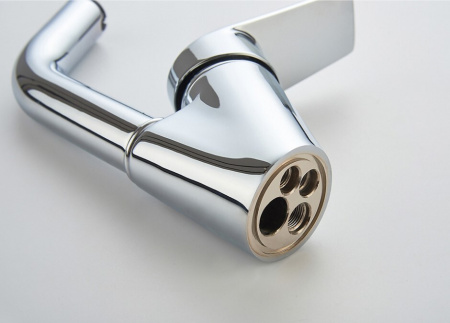 Смеситель для мойки Accoona А5410 с вытягивающейся лейкой, хром