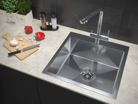 Смеситель для кухни Paulmark SKALEN Sk213020-SS, нержавеющая сталь