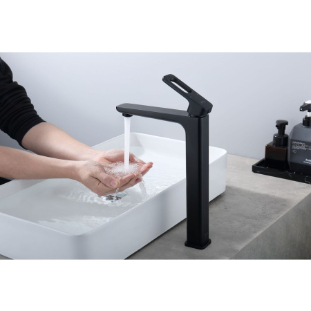 Смеситель для раковины Raglo R51.15.06, черный