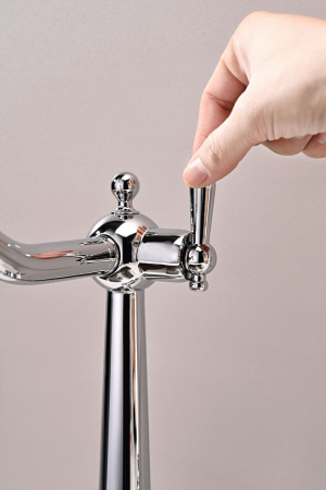 Смеситель для кухни Paulmark RETRO Re213226-CR, хром