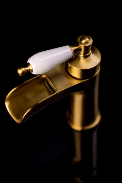 Смеситель для раковины Boheme Vogue 211 Золото