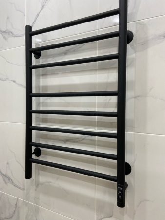 Полотенцесушитель Электрич. с/т GROIS Laura GR-132 500x 800 RAL 9005 П8 U черный матовый