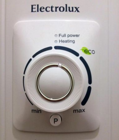 Водонагреватель накопительный Electrolux AXIOmatic EWH 150 однофазный, НС-1008579, покрытие внутреннего бака эмаль