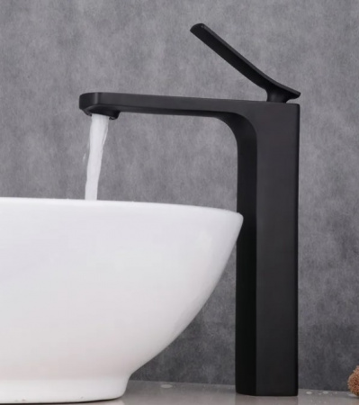 Смеситель для умывальника Rea SONIC BLACK BAT-09854