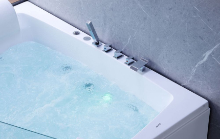 Акриловая ванна Gemy G9056 B L