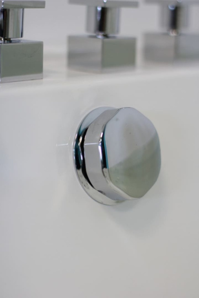 Акриловая ванна Cerutti SPAC-453  гидромассажная  180x80x58