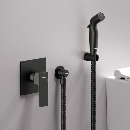 537510300 Gala Смеситель Damixa монтируемый в стену с гигиеническим душем, черный