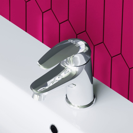 Смеситель для умывальника Dorff D1100210 Stark