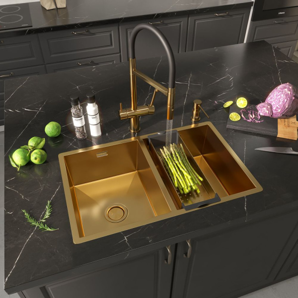 Смеситель Reflexion Lago RX9901GD для кухни с гибким изливом и подключением к фильтру, брашированное золото