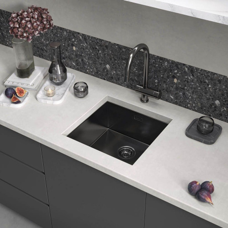 Кухонная мойка Reflexion Como RX2044BL оружейная сталь