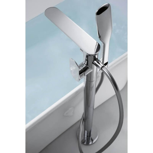 Смеситель для ванны напольный Bravat Gina F665104C-B3-ENG, хром