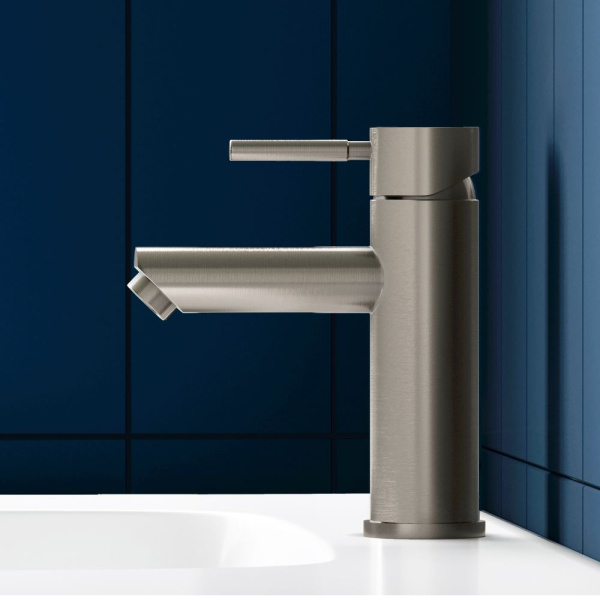 Смеситель для умывальника Dorff D3002100SS Logic new из нержавеющей стали