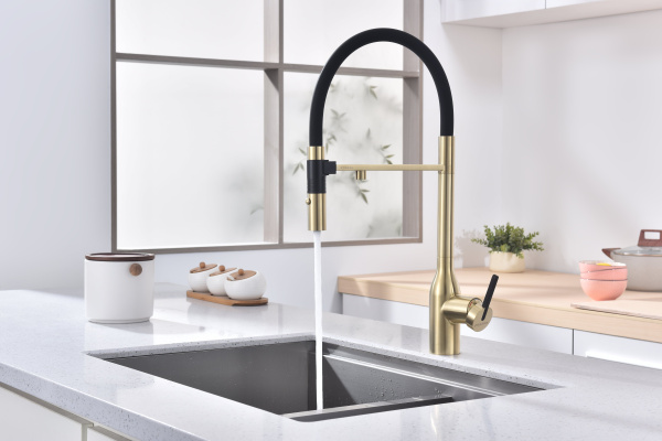 Смеситель для кухни Paulmark MAGNETO ONE Ma213188-SBG, светлое брашированное золото