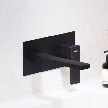 530260300 Gala Смеситель для умывальника Damixa монтируемый в стену, чёрный