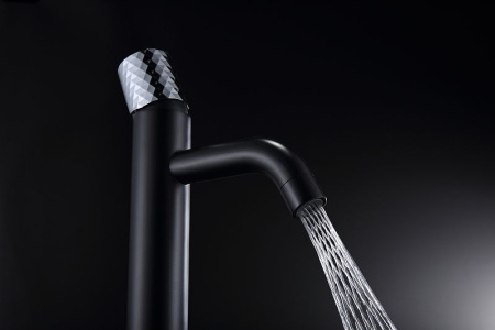 Смеситель для раковины Boheme Stick 121-BCR Черный Хром