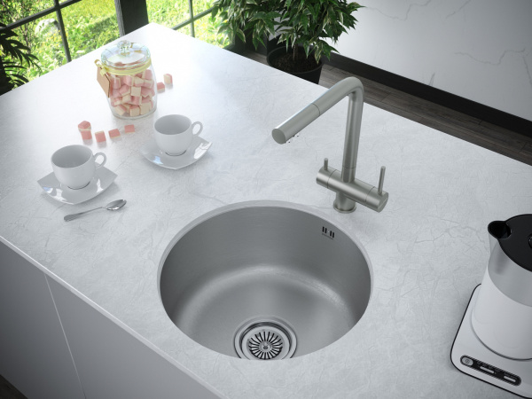 Смеситель для кухни Paulmark SKALEN Sk213020-SS, нержавеющая сталь