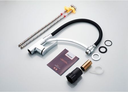 Смеситель для мойки Accoona А48122 с гибким изливом, черный/хром