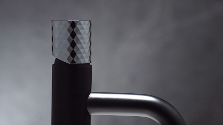 Смеситель для раковины Boheme Stick 121-BCR Черный Хром