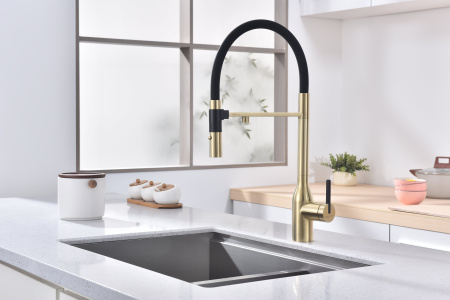 Смеситель для кухни Paulmark MAGNETO ONE Ma213188-SBG, светлое брашированное золото