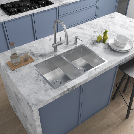 Смеситель Reflexion Lago RX9904SS для кухни с вытяжным изливом, полированная сталь