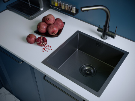 Смеситель для кухни Paulmark ESSEN Es213011-GM, вороненая сталь