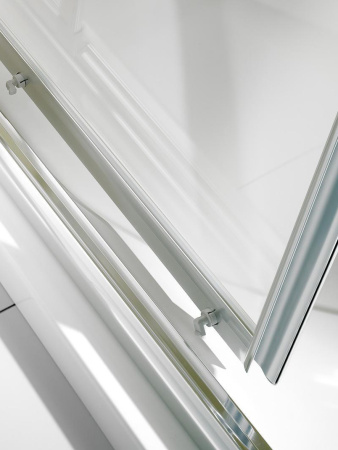 Душевой уголок Duschwelten МК 400 RD/4 R550 5307005001017 6 mm 900*900