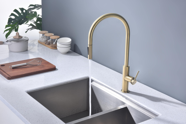 Смеситель для кухни Paulmark SENSO Se215180-SBG, светлое брашированное золото