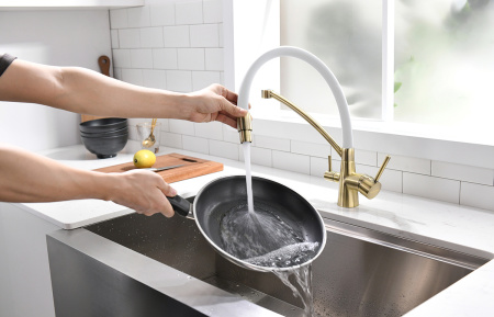 Смеситель для кухни Paulmark SIЕGEN Si213111-BRw, бронза/белый