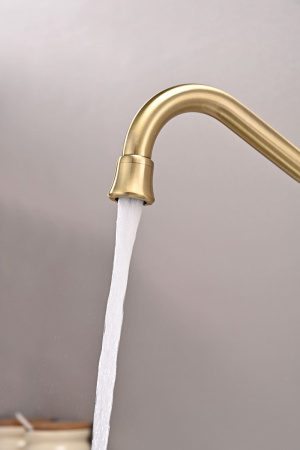 Смеситель для кухни Paulmark RETRO Re213226-BR, бронза