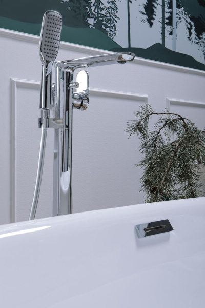 Смеситель для ванны напольный Bravat Gina F665104C-B3-ENG, хром