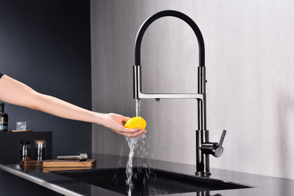 Смеситель для кухни Paulmark TORNADO To213402-GB, глянцевый черный