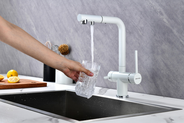 Смеситель для кухни Paulmark SERPENTINE Se213222-431, белый матовый