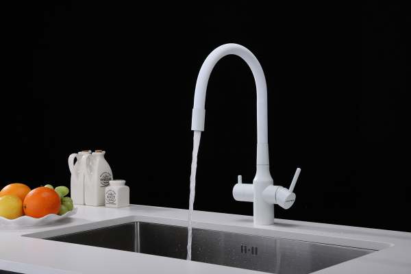 Смеситель для кухни Paulmark SALIX Sa213419-431, белый матовый