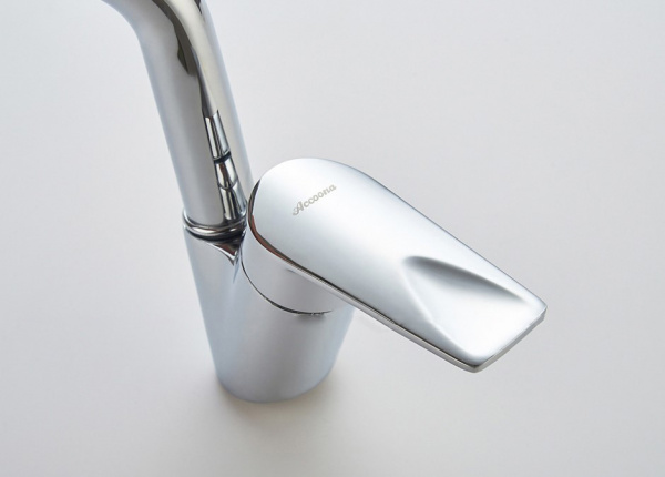 Смеситель для мойки Accoona А5410 с вытягивающейся лейкой, хром