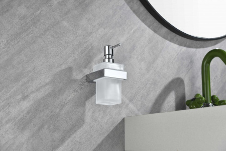 Настенный дозатор для жидкого мыло Grocenberg AC0028 (Хром)