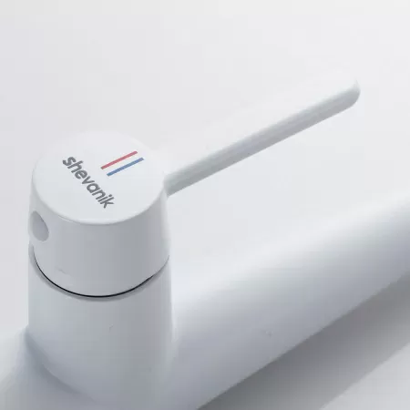 Смеситель для кухни с выдвижным изливом Shevanik S363C, белый