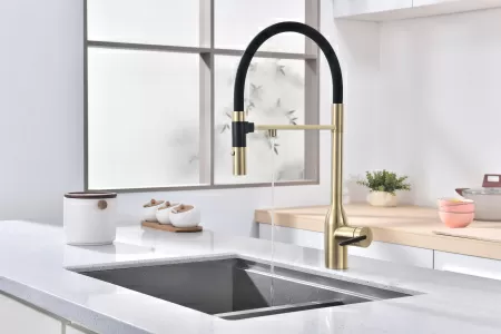 Смеситель для кухни Paulmark MAGNETO ONE Ma213188-SBG, светлое брашированное золото